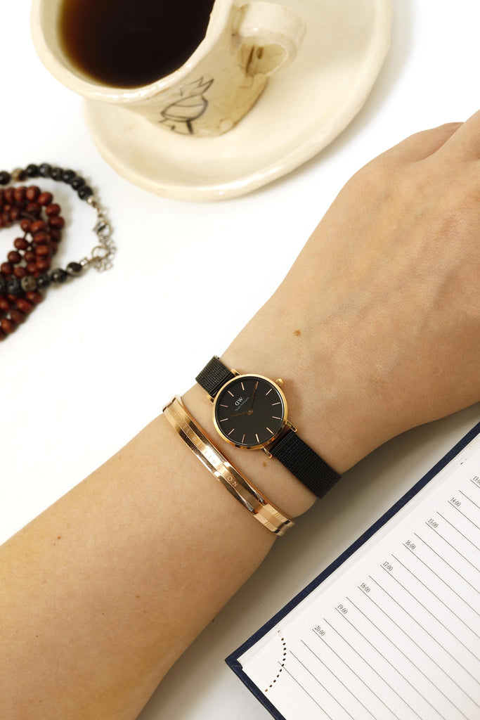 Daniel Wellington Classic Petite Pressed Ashfield Black Dial Black Mesh Bracelet Watch For Women - DW00100441