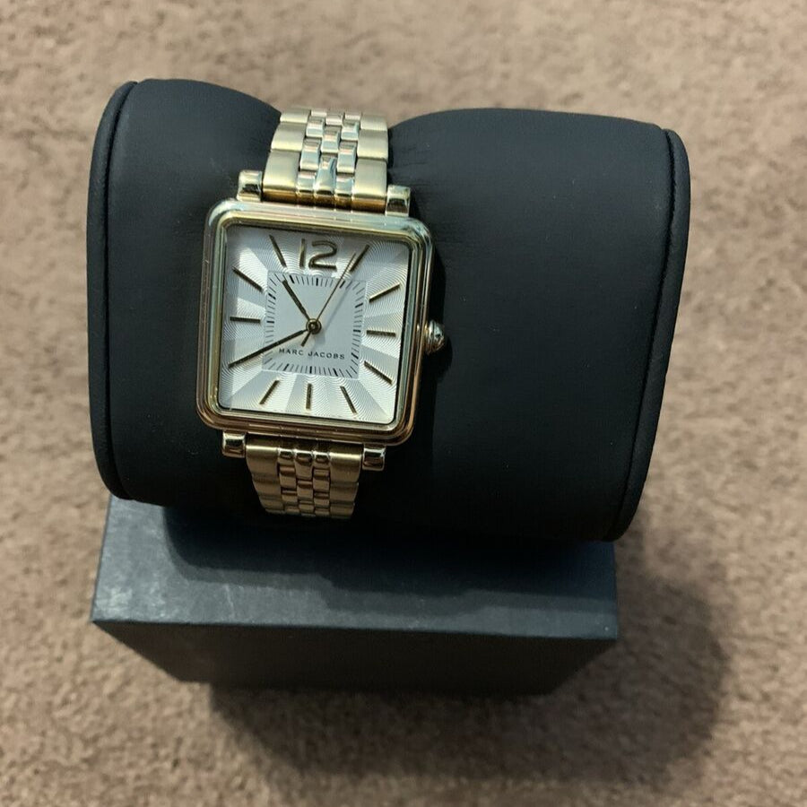 Marc Jacobs Vic Silver Dial Gold Steel Strap Watch for Women - MJ3462