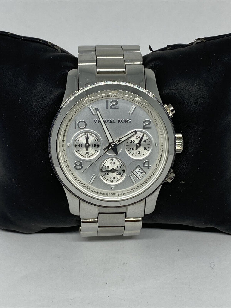 Michael Kors Runway Silver Dial Silver Steel Strap Watch for Women - MK5076