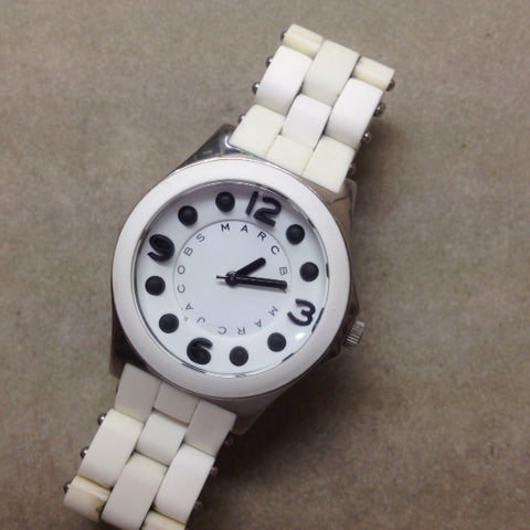 Marc Jacobs Pelly White Dial White Silicone Strap Watch for Women - MBM2503