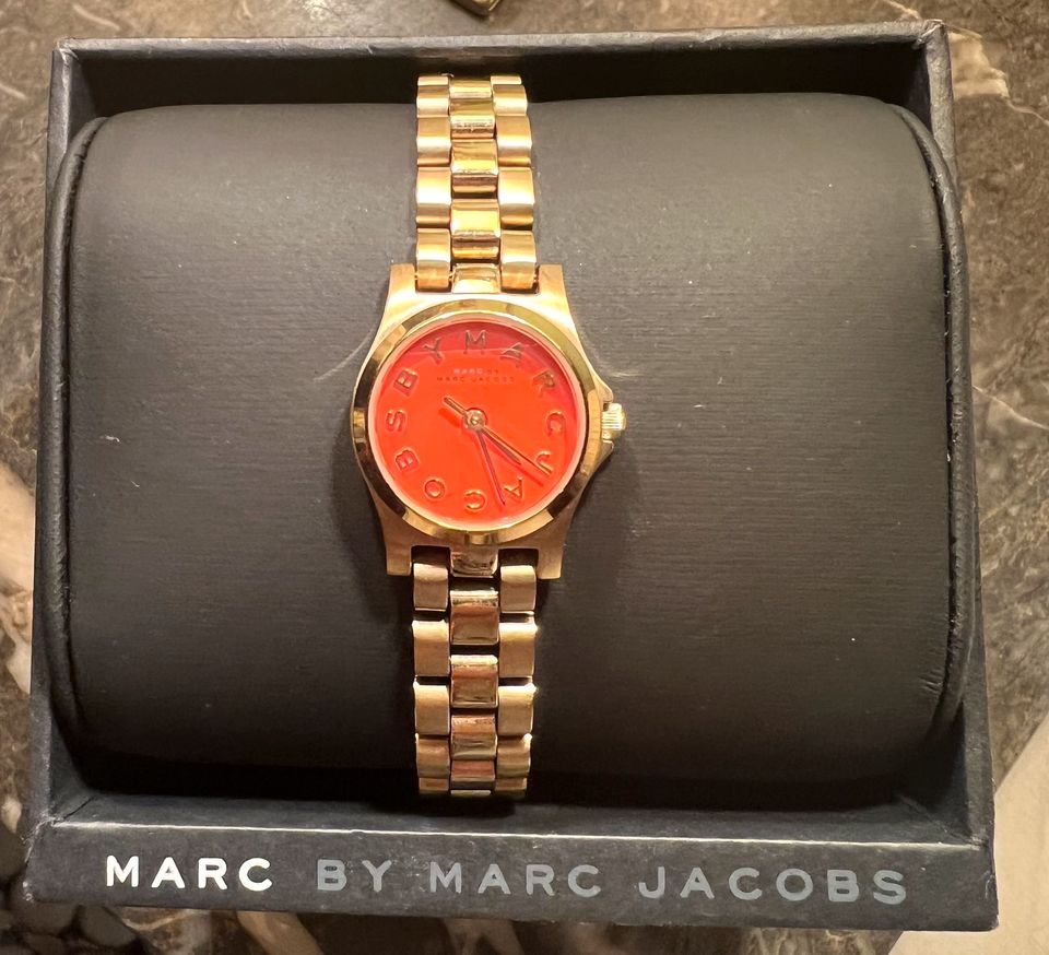 Marc Jacobs Henry Dinky Red Dial Gold Steel Strap Watch for Women - MBM3202