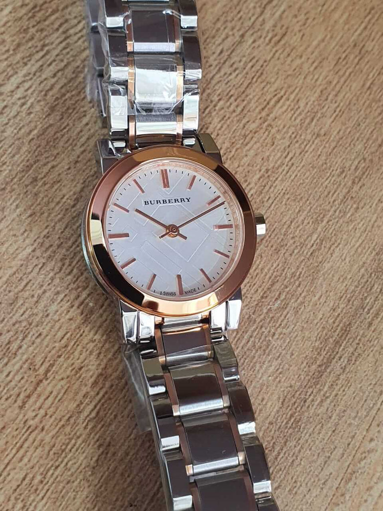 【動作OK】BURBERRY バーバリー BU9205 腕時計 レディース Burberry The City Silver Dial Two Tone Steel Strap Watch for Women