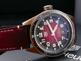 Tag Heuer Autavia Calibre 5 Chinese New Year Maroon panggil Maroon Leather Strap Watch untuk Pria - WBE5193.FC8300