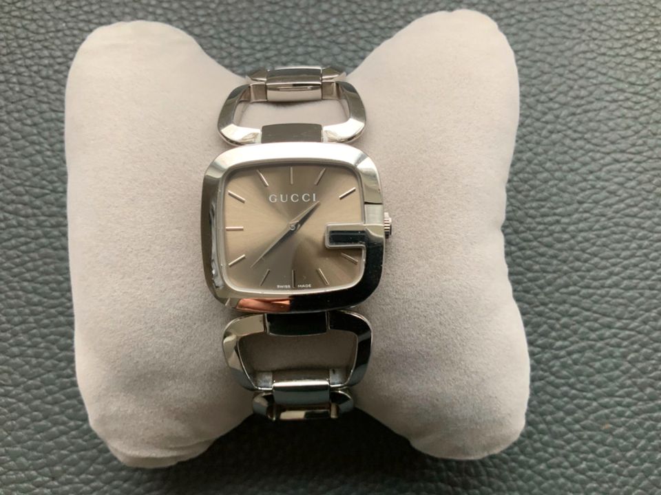 Gucci G Brown Square Brown Dial Silver Steel Strap Watch For  display picture 3