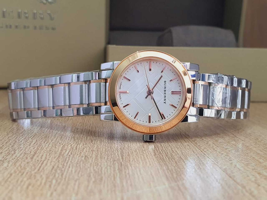 【動作OK】BURBERRY バーバリー BU9205 腕時計 レディース Burberry The City Silver Dial Two Tone Steel Strap Watch for Women