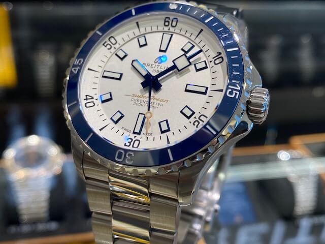 Breitling superocean hotsell white dial