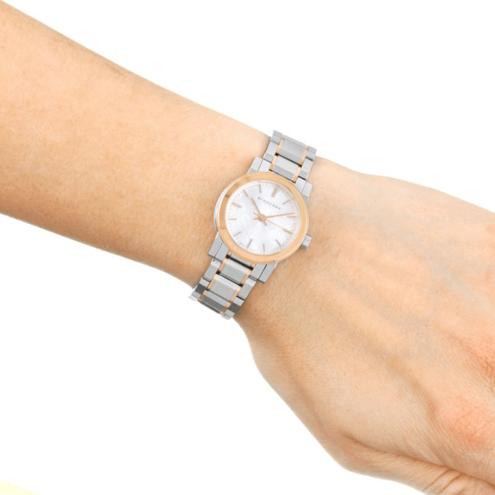 【動作OK】BURBERRY バーバリー BU9205 腕時計 レディース Amazon.co.jp: Burberry BU9205 レディース腕時計 The City Swiss
