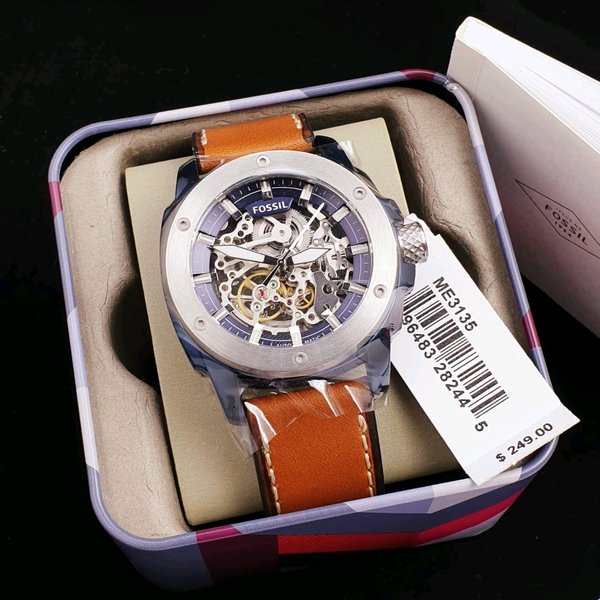 Machine for automatic watches store