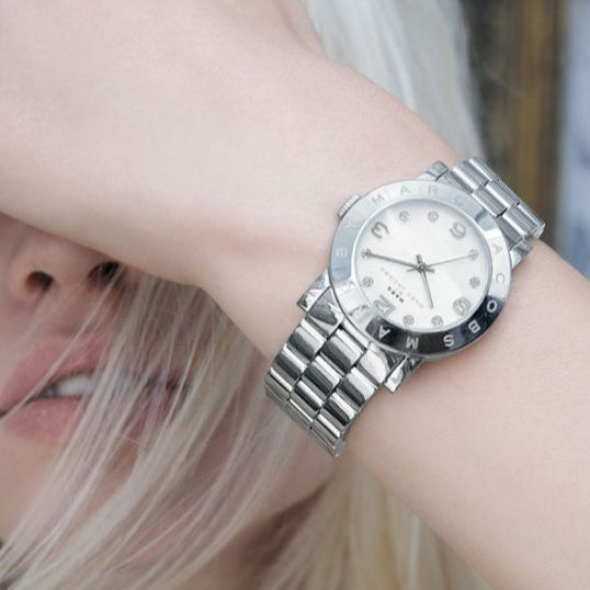 Marc Jacobs Amy White Dial Silver Steel Strap Watch for Women display picture 1