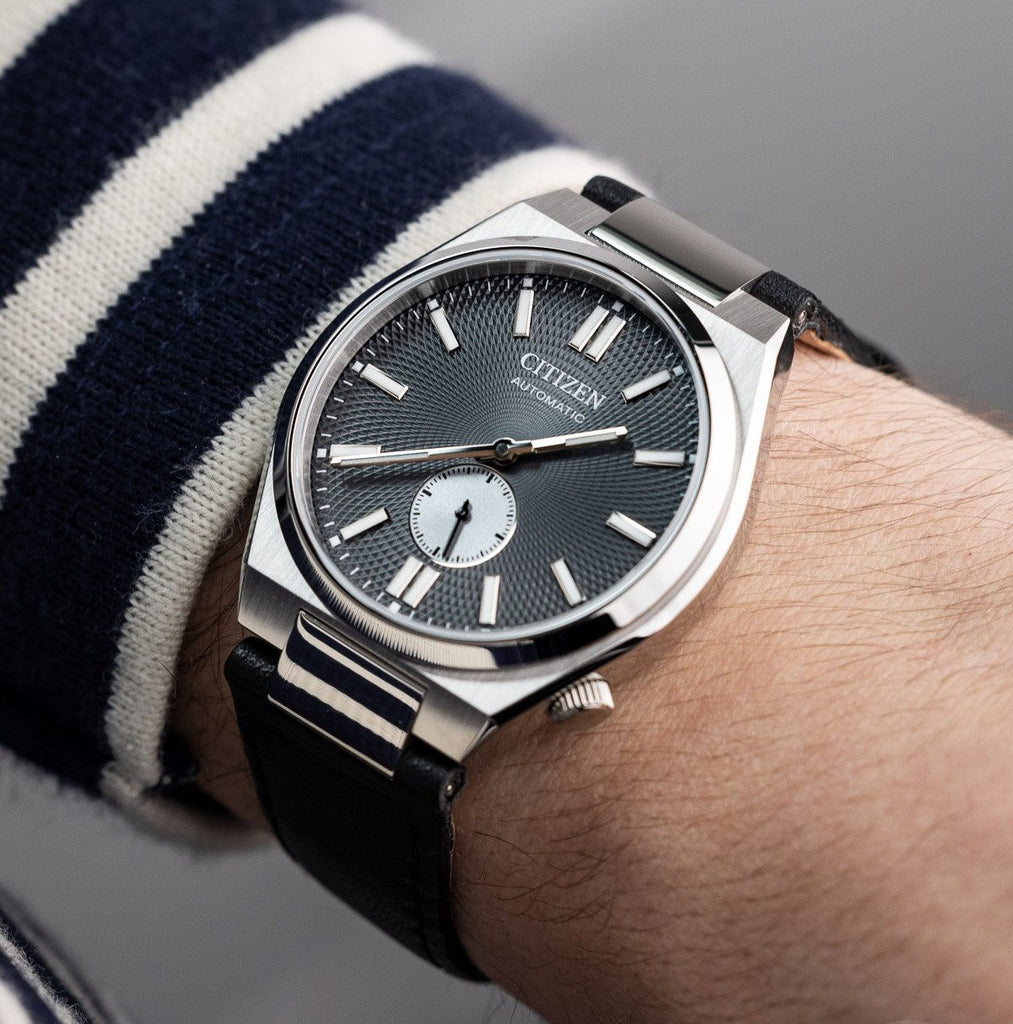 Orologio Citizen - Tsuyosa - Automatico Small Second 40mm Grigio Guillochè - NK5010-01H Orologio Citizen - Tsuyosa - Automatico Small Second 40mm Grigio Guillochè - NK5010-01H