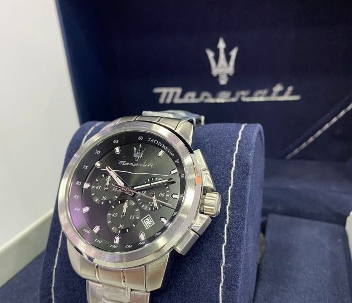 Maserati Successo Chronograph Black Dial Silver Steel Strap Watch