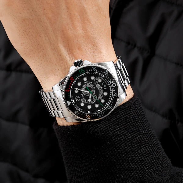 時計 OMEGA RADO SEIKO GUCCI YLS 6 JUNK WATCH Gucci Dive Snake Black Dial Silver Steel Strap Watch For Men