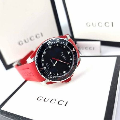 GUCCI グッチ腕時計 Gucci Dive Quartz Black Dial Red Rubber Strap Watch For Men
