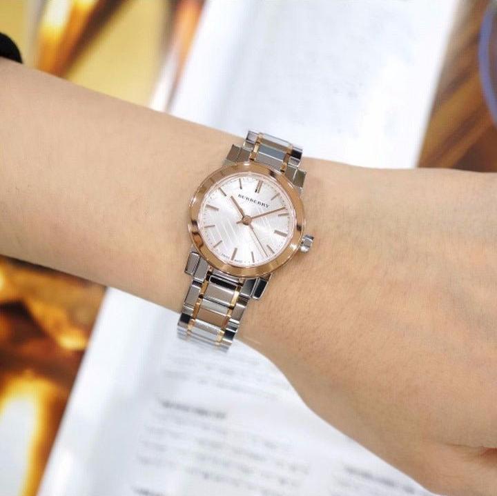 【動作OK】BURBERRY バーバリー BU9205 腕時計 レディース Amazon.co.jp: Burberry BU9205 レディース腕時計 The City Swiss