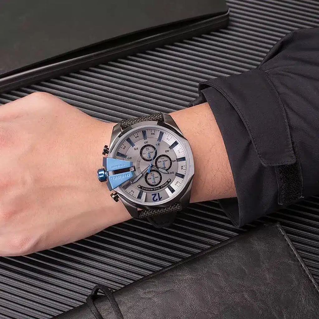Diesel Mega Chief Chronograph Black Dial Black Leather Strap Watch