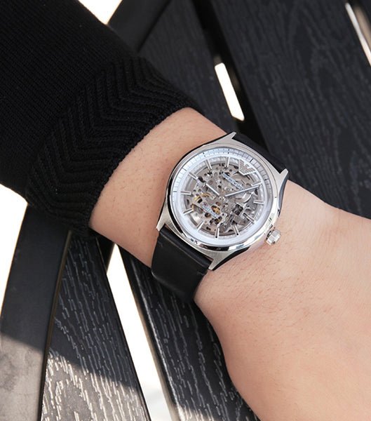 【希少】 エンポリオアルマーニ 自動巻 スケルトン ホワイトAR-60003 Emporio Armani Meccanico White Skeleton Dial Black Leather Strap Watch