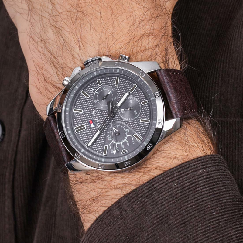 Tommy hilfiger decker top leather watch 48m