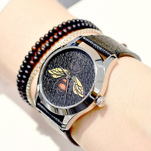 Gucci 蜂デザイン 時計 ya1264067a seiko citizen Gucci G Timeless Bee Black Dial Black Leather Strap Watch For Women
