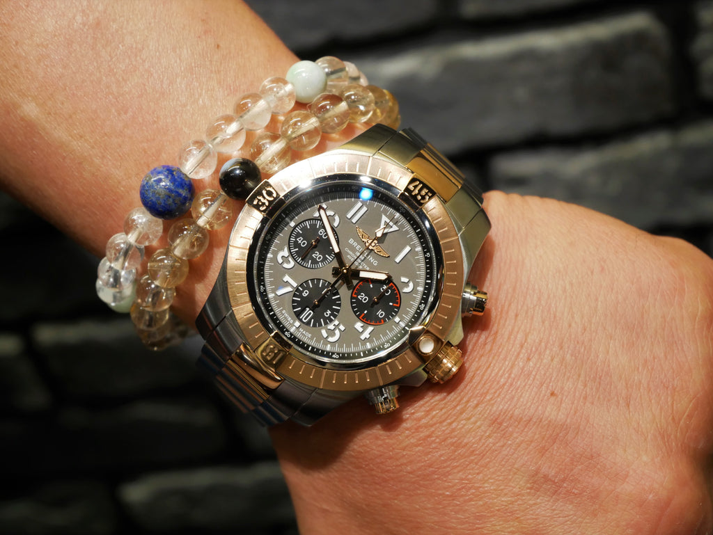 Breitling outlet avenger gold