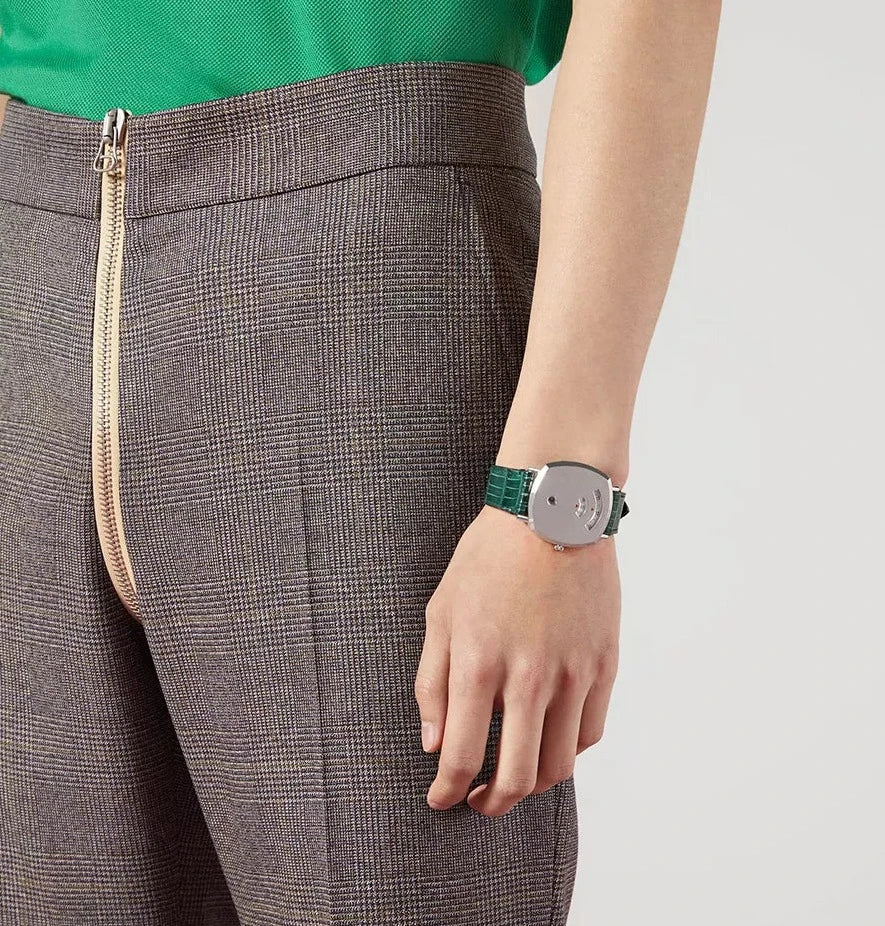 Gucci Grip Quartz Silver Dial Green Leather Strap Watch For Women