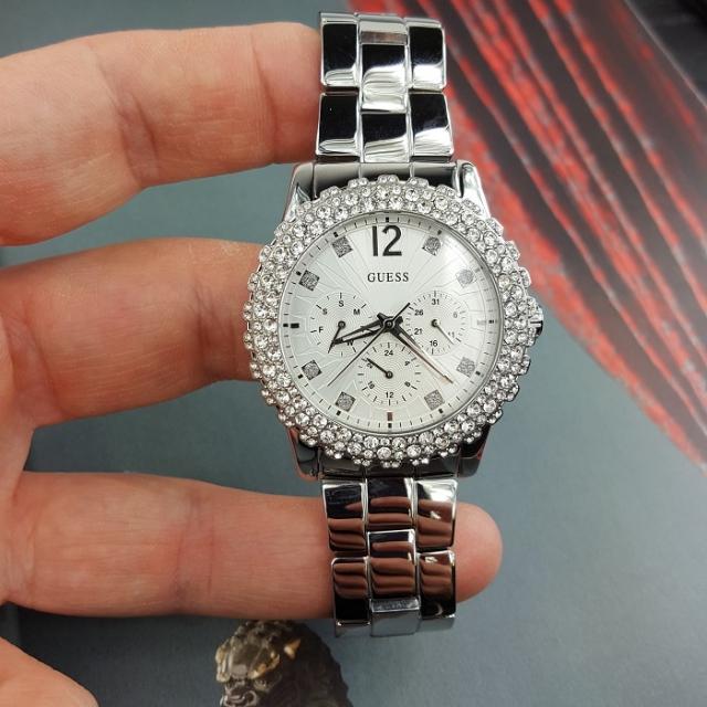 Diamond guess watch hotsell