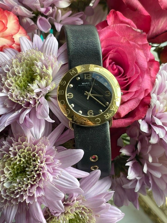 Marc Jacobs Amy Black Dial Black Leather Strap Watch for Women