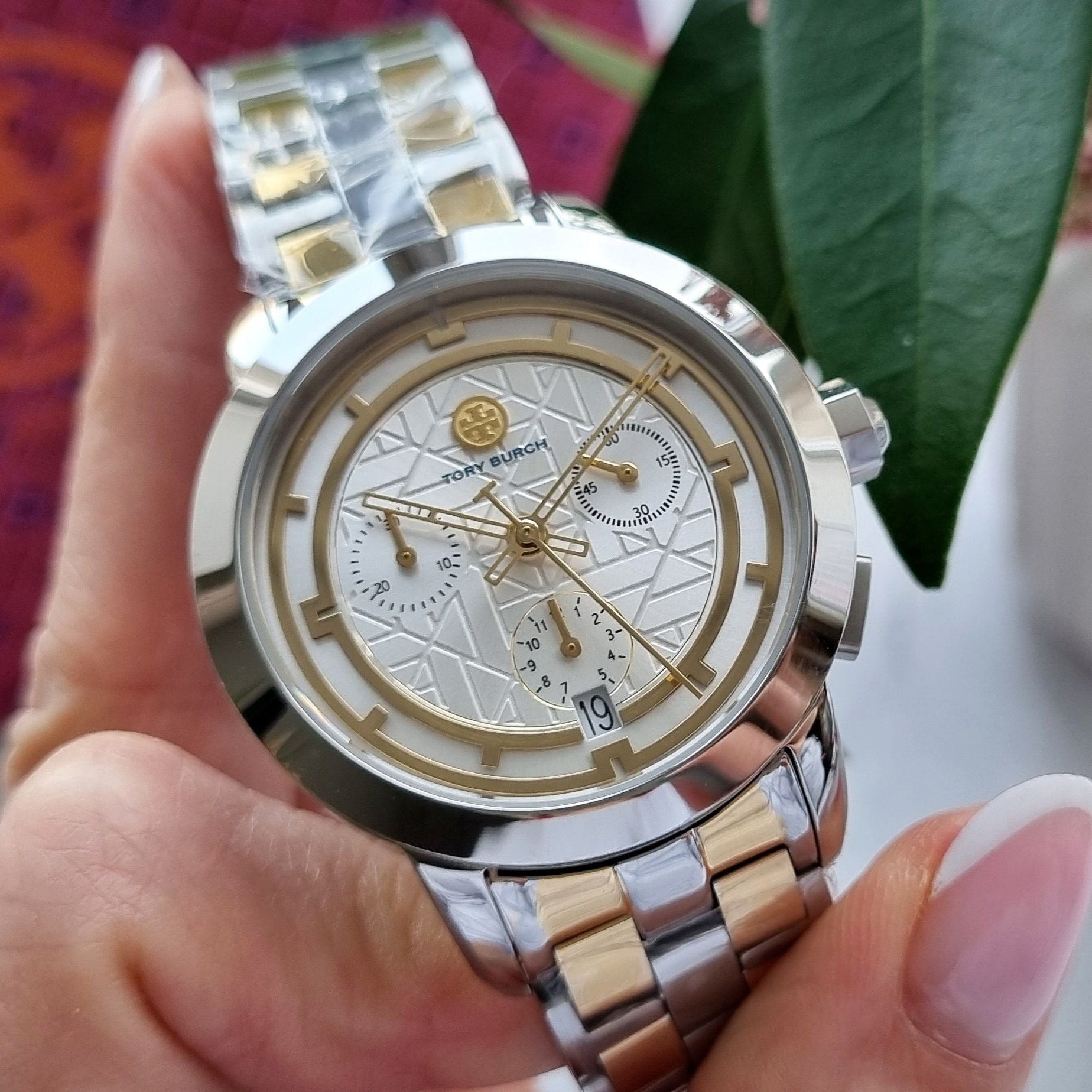 稼動 トリーバーチ 腕時計 tbw1034 コンビネーション クロノグラフ Tory Burch Classic Chronograph White Dial Two Tone Steel Strap Watch f