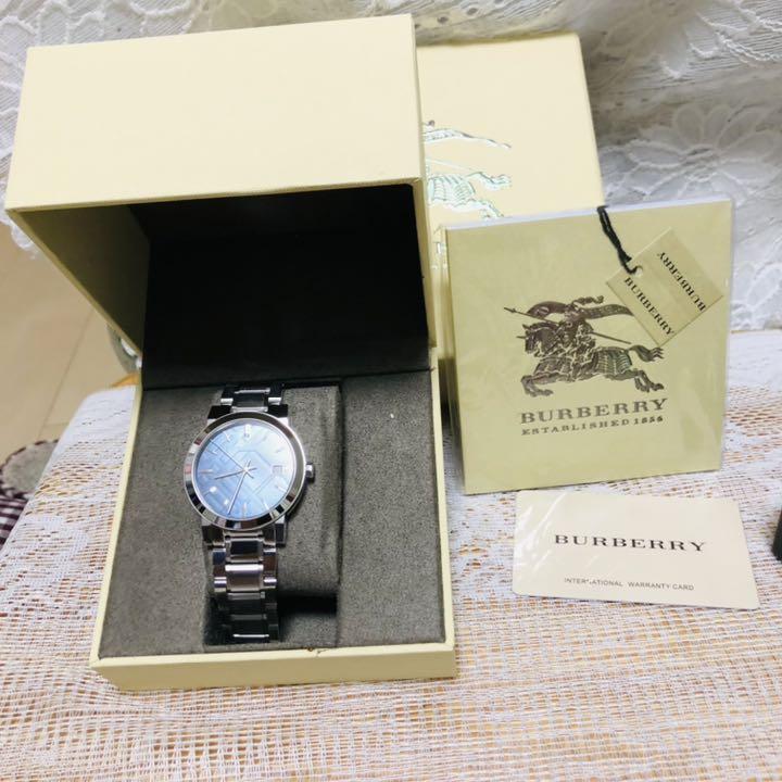 Burberry The City Silver Dial Beige Leather Strap Unisex Watch display picture 1