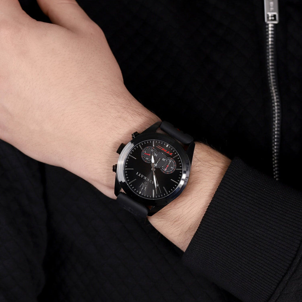 Maserati Traguardo Chronograph Black Dial Black Rubber Strap Watch