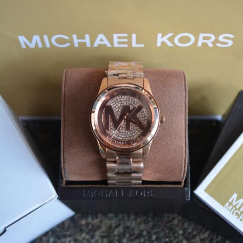 Jam tangan michael kors rose gold best sale