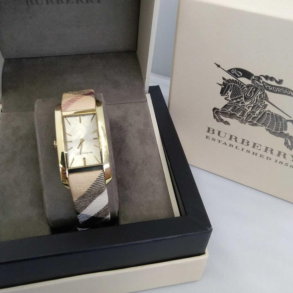 BURBERRY（バーバリー）　腕時計　BU9407 Amazon.co.jp: バーバリー BU9407 レディースウォッチ / レザーベルト