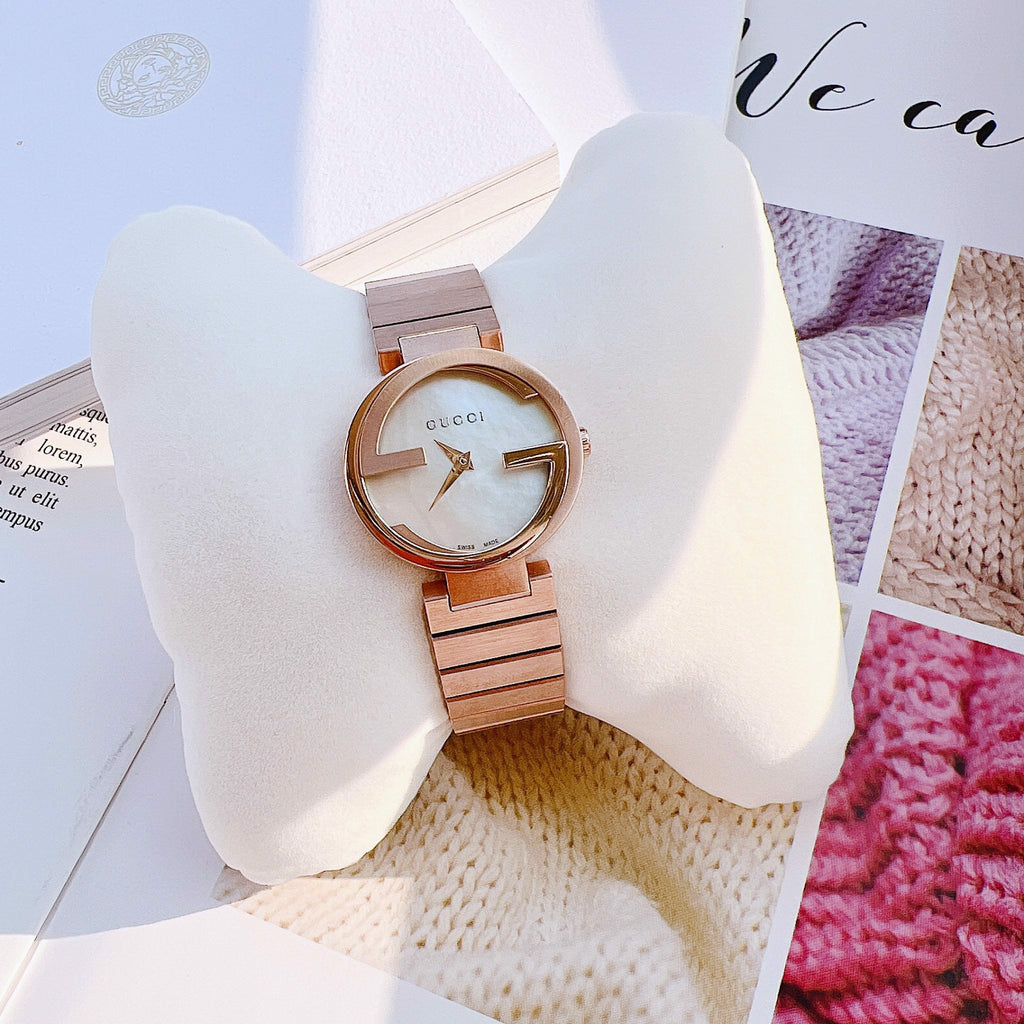 GUCCI スクエア ゴールド ローマン レディース腕時計 1318 Gucci Signoria 18K Yellow Gold Womens Watch YA116305