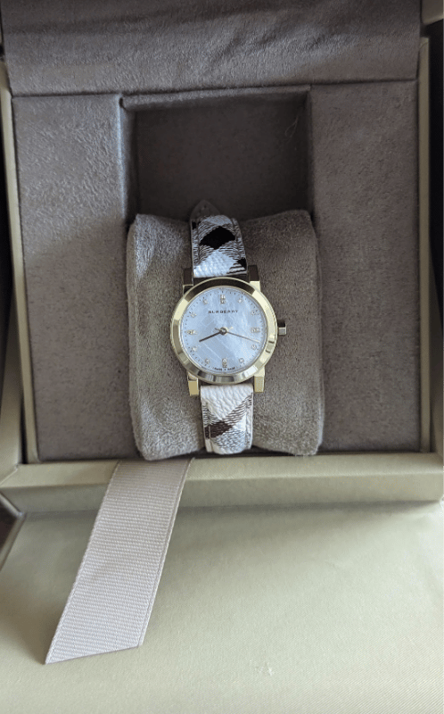 Burberry The City Nova Silver Dial Leather Strap Watch for Women