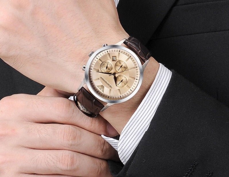 Montre Emporio Armani Classique Chronographe Cadran Beige Bracelet
