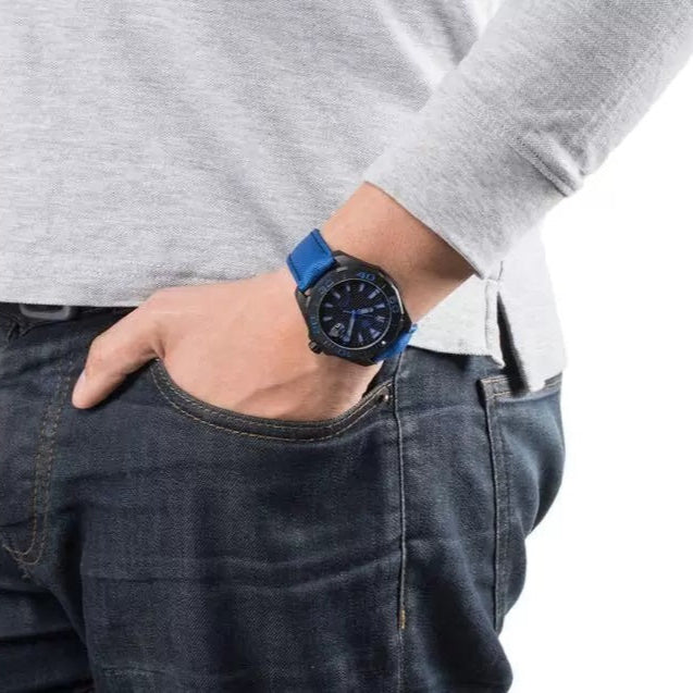 Tag Heuer Aquaracer Calibre 5 Automatikuhr mit 43 mm Titanblauem Zifferblatt und blauem Nylonarmband fur Herren. Herrenuhr