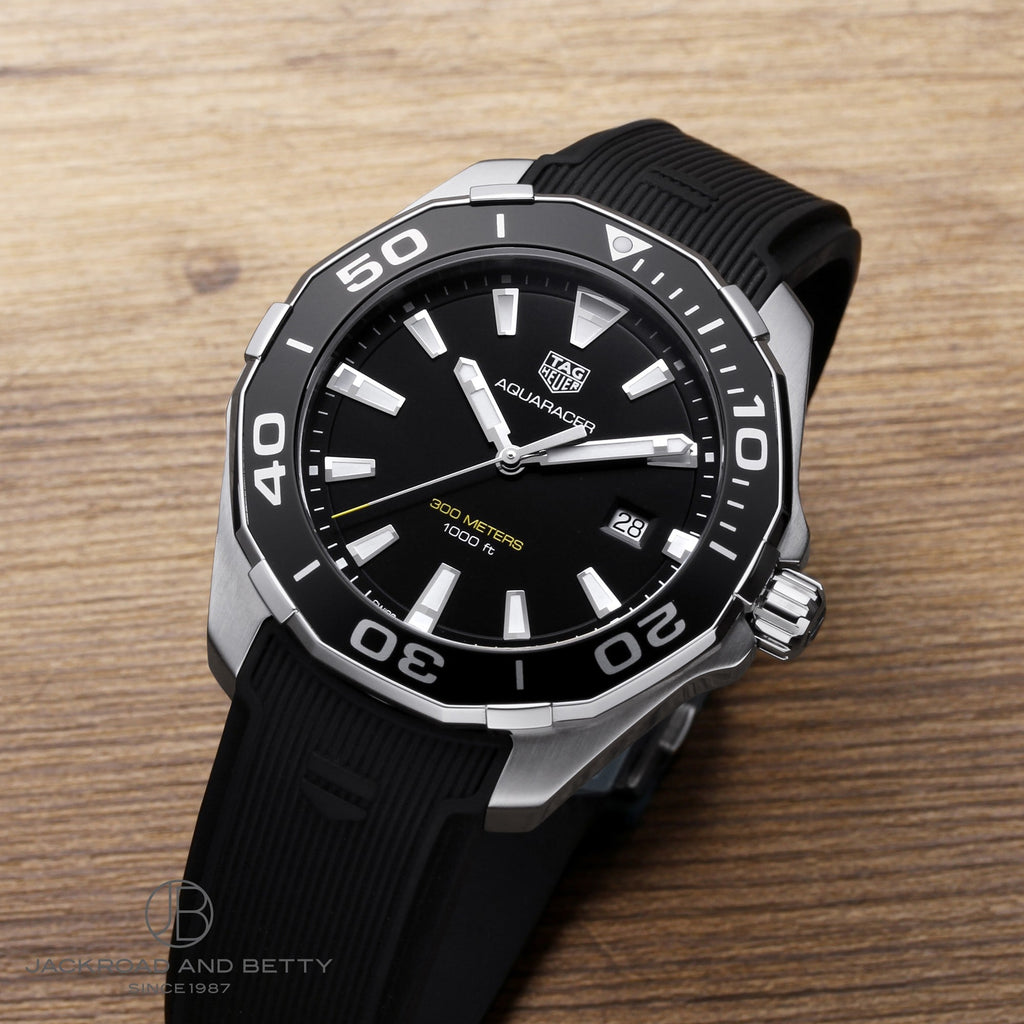 Tag Heuer Aquaracer 40mm Quartz Black Dial Black Rubber Strap